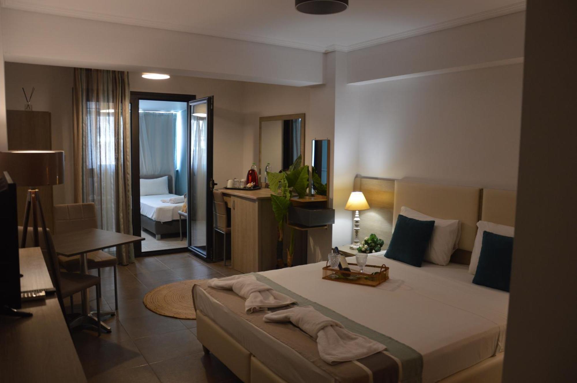 Aqua Mare Sea Side Rooms Nea Kallikrateia Екстериор снимка