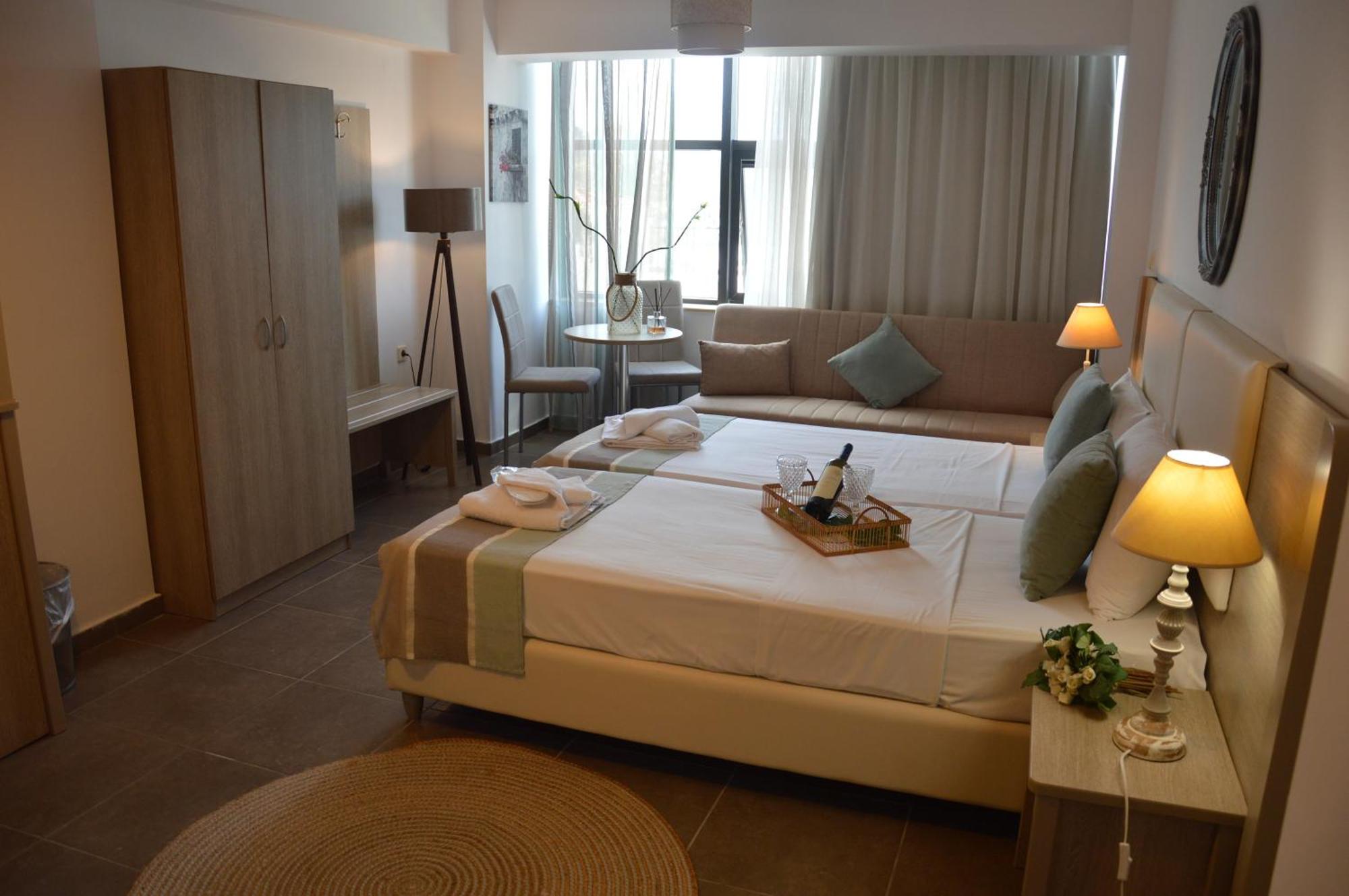 Aqua Mare Sea Side Rooms Nea Kallikrateia Екстериор снимка