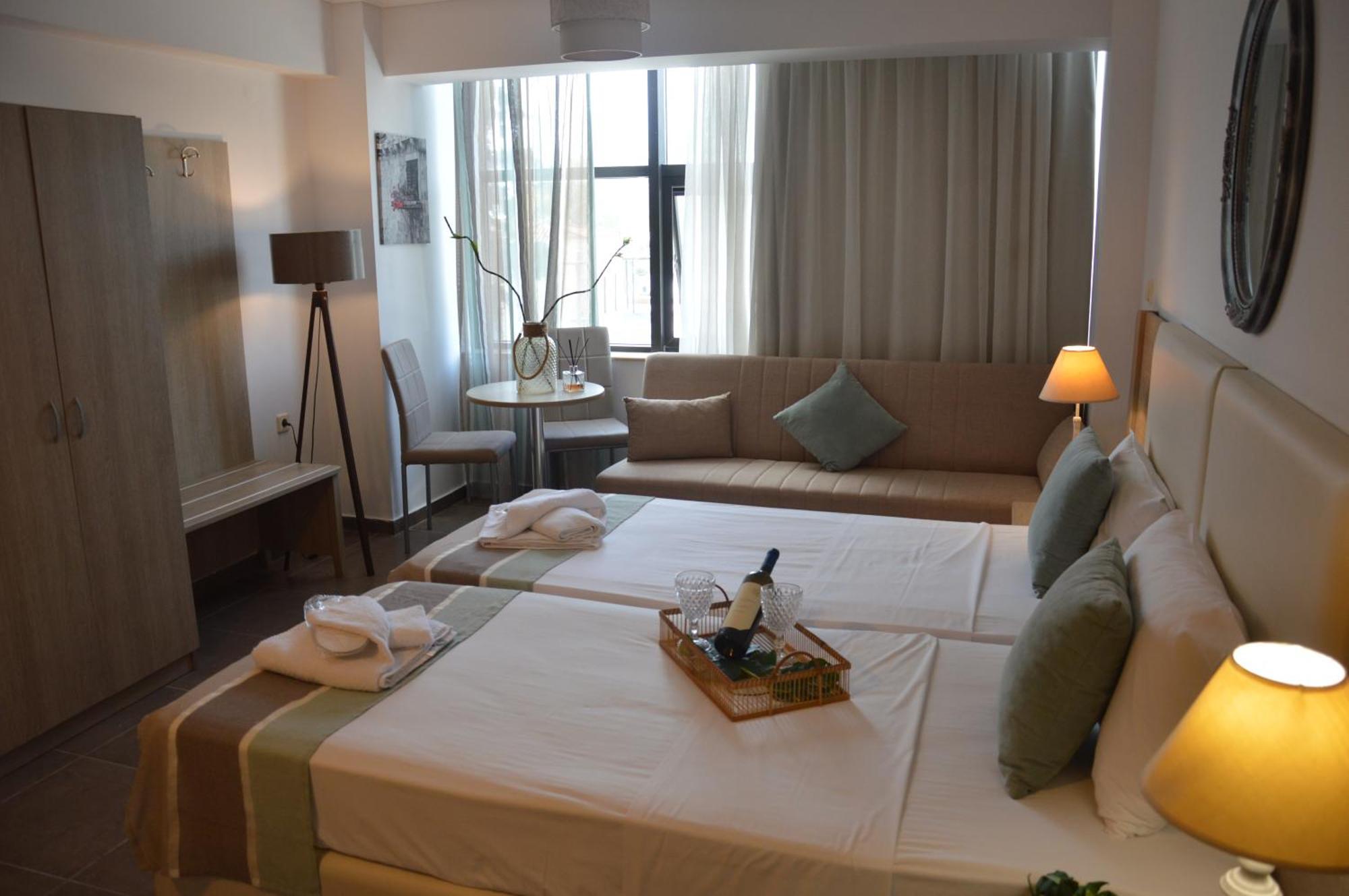 Aqua Mare Sea Side Rooms Nea Kallikrateia Екстериор снимка