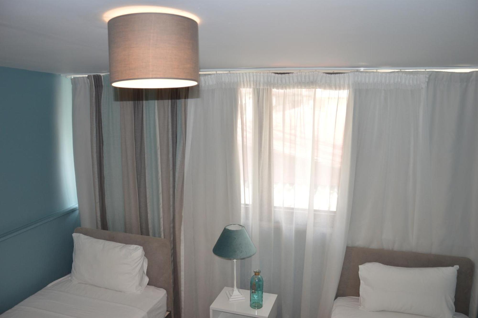 Aqua Mare Sea Side Rooms Nea Kallikrateia Екстериор снимка