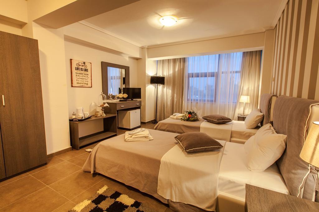 Aqua Mare Sea Side Rooms Nea Kallikrateia Екстериор снимка