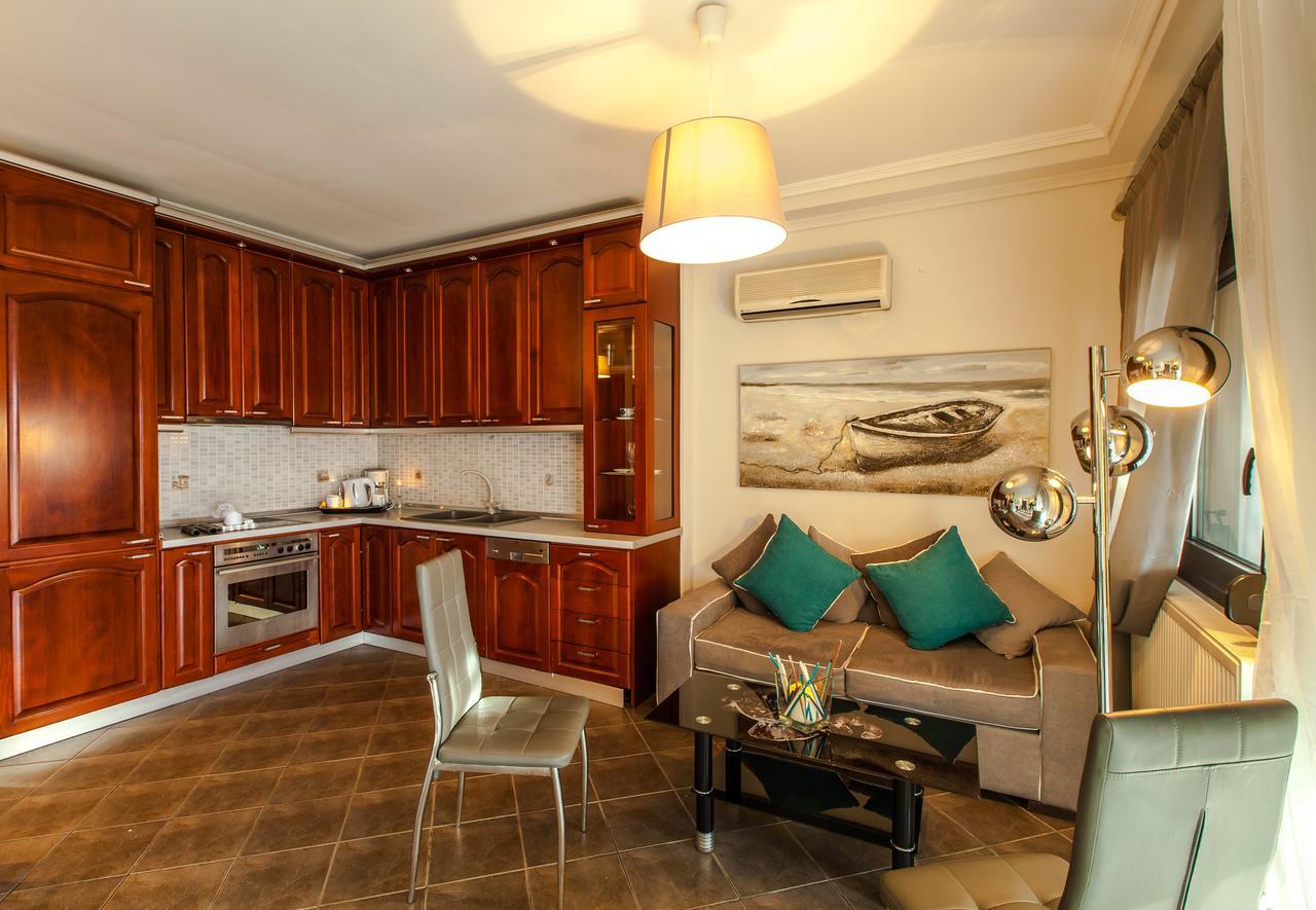 Aqua Mare Sea Side Rooms Nea Kallikrateia Екстериор снимка